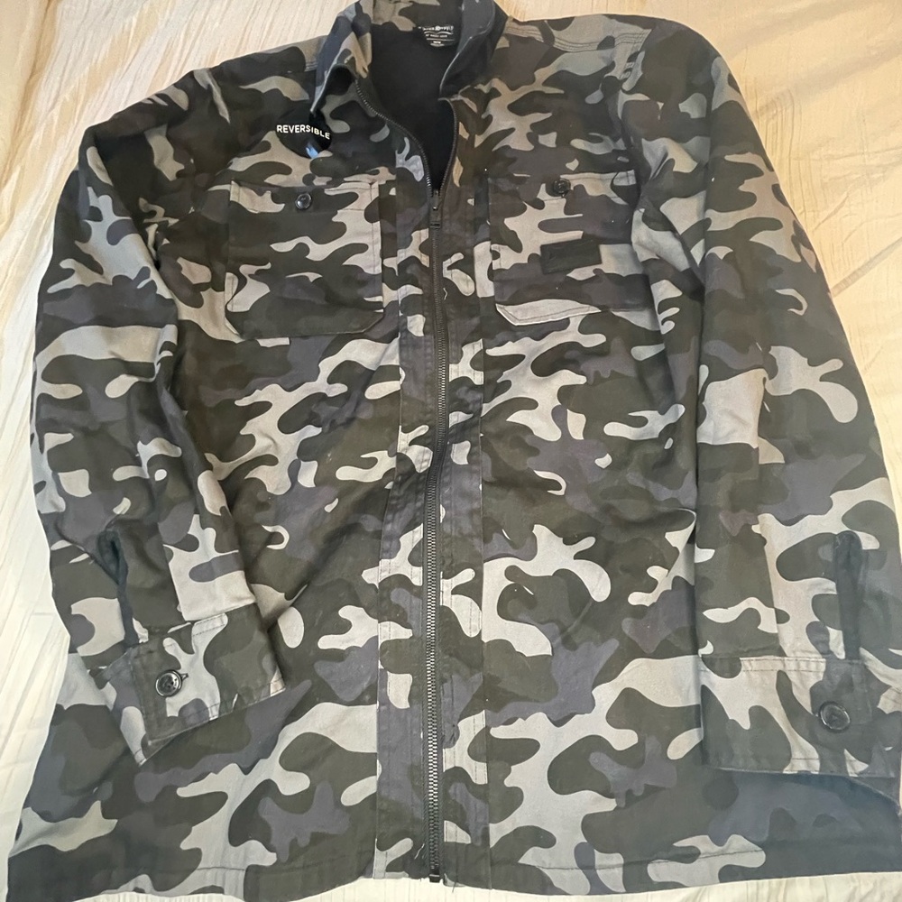 Dogg Supply by Snoop Dog reversible‎ black camouflage utility jacket size medium